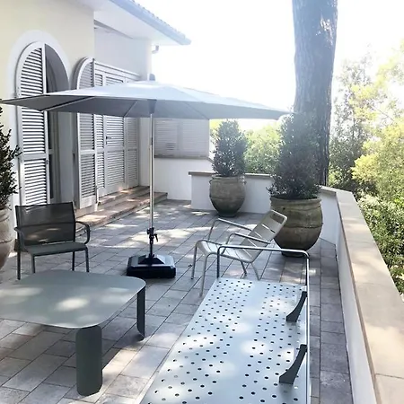 Villa Tre Sorelle Di Toscana Riparbella